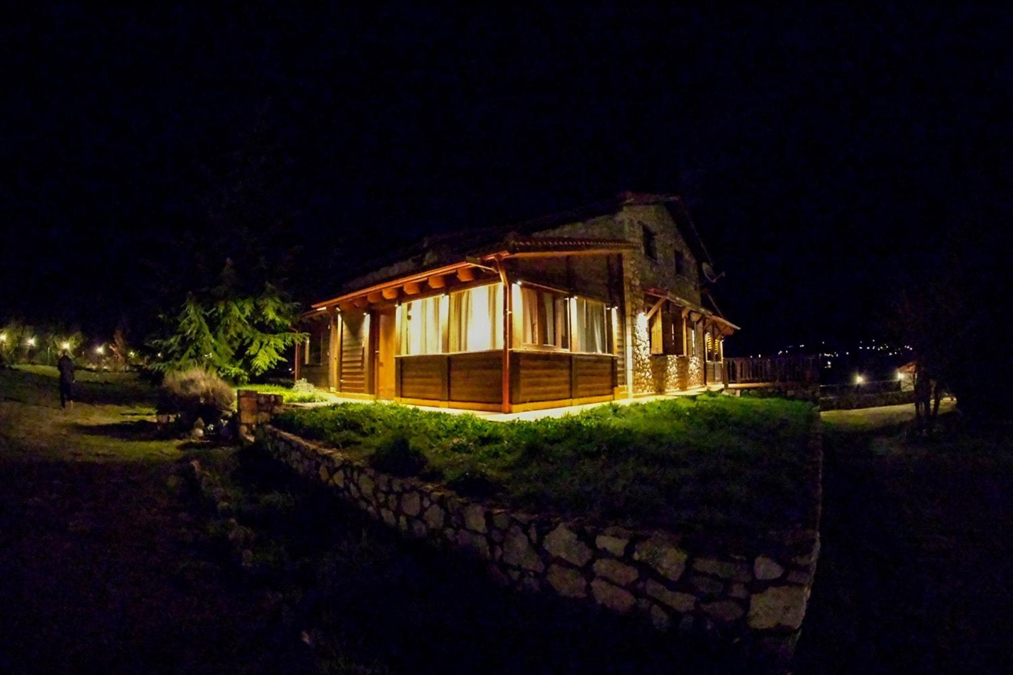 Mont Valley Boutique Chalets Arakhova Eksteriør bilde